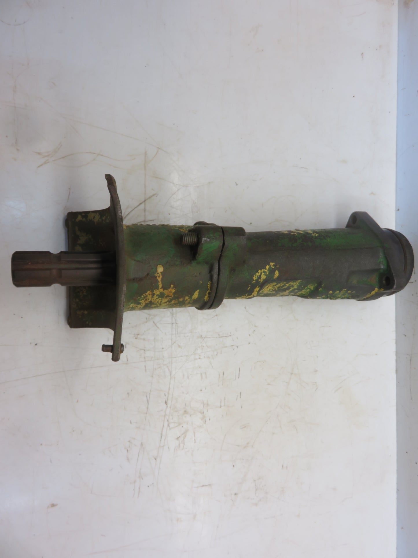 AM2187T, M2442T John Deere PTO Housing And Shaft For 40