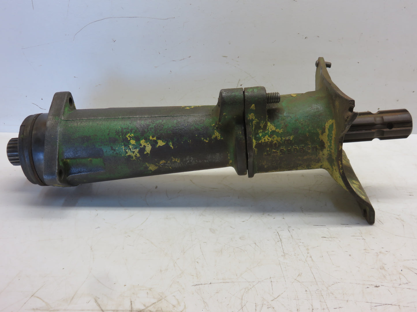 AM2187T, M2442T John Deere PTO Housing And Shaft For 40
