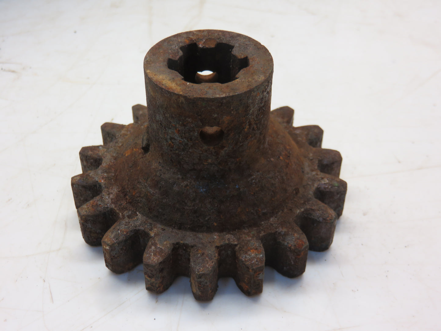 P29030 John Deere NOS Driven Gear For 11A, 12A, 25, 30 Combine