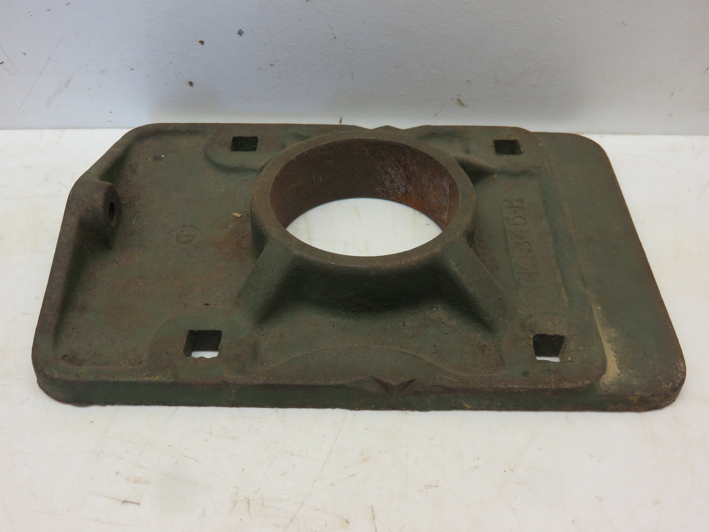 PK1346H John Deere NOS Left Hand Cylinder Bearing Housing For 12A, 25, 30 Combine