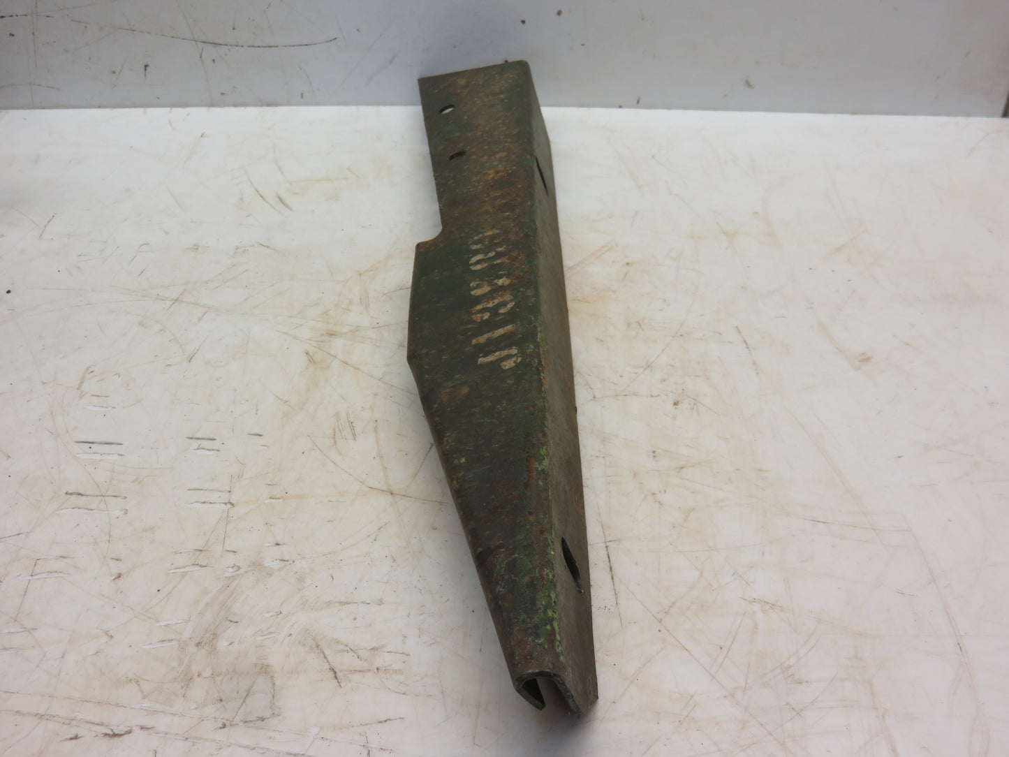 J13889HN John Deere NOS Upper Gatherer Chain Stripper For 101 Corn Picker