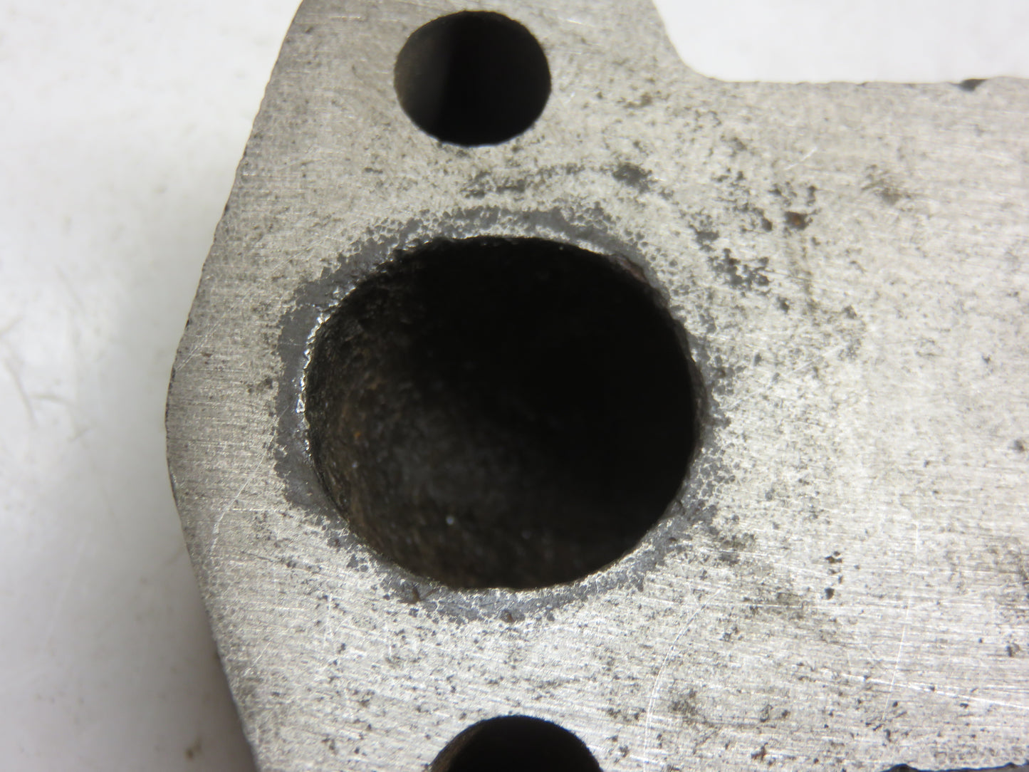 F1776R John Deere Lower Pony Motor Water Pipe Bracket For Diesel 70, 720, 730