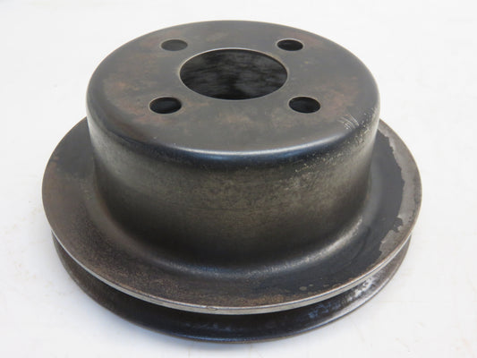AR40148, R40211 John Deere Water Pump Pulley For 3010, 3020, 4010, 4000, 4020, 4230