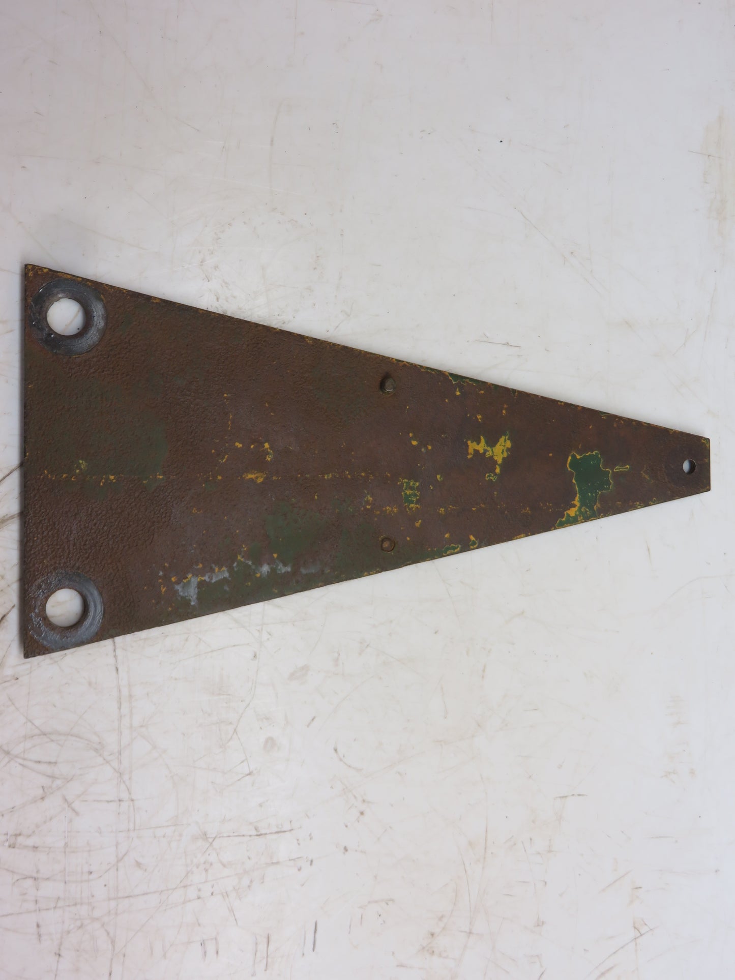 M2528T John Deere Fender Attaching Plate For 40