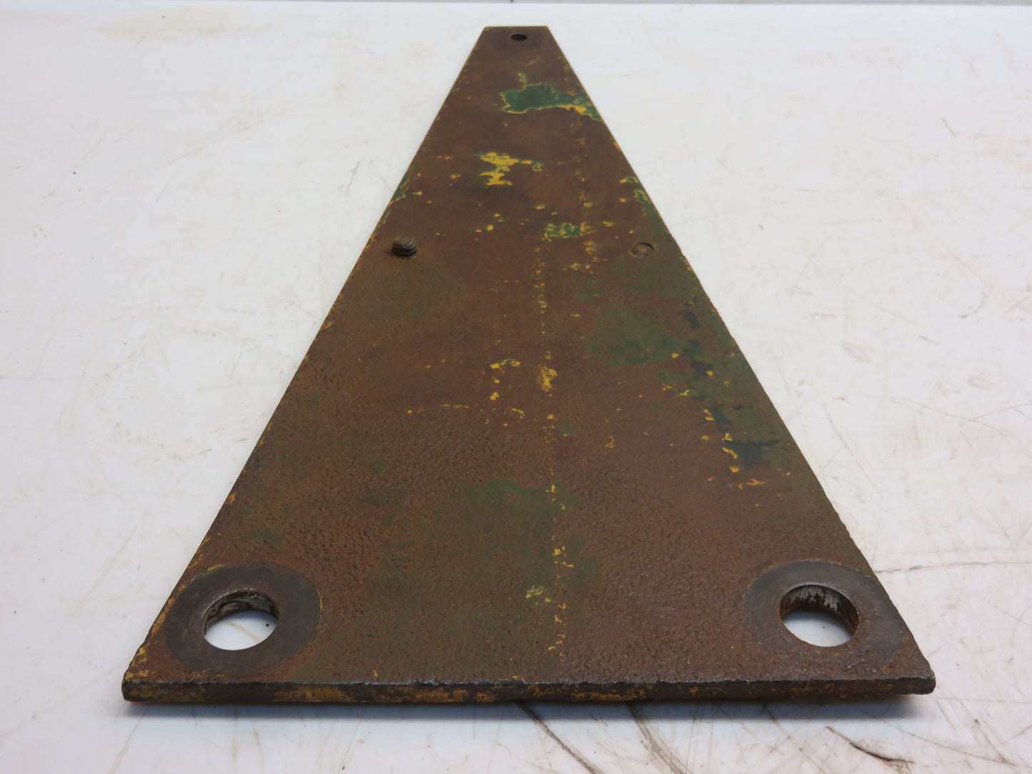 M2528T John Deere Fender Attaching Plate For 40