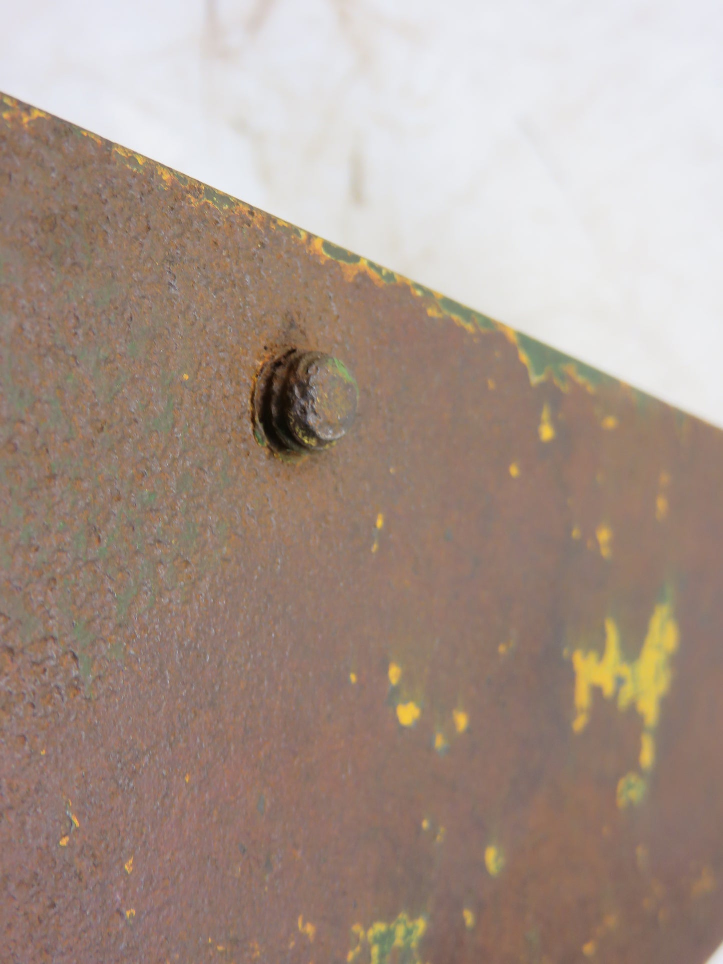 M2528T John Deere Fender Attaching Plate For 40