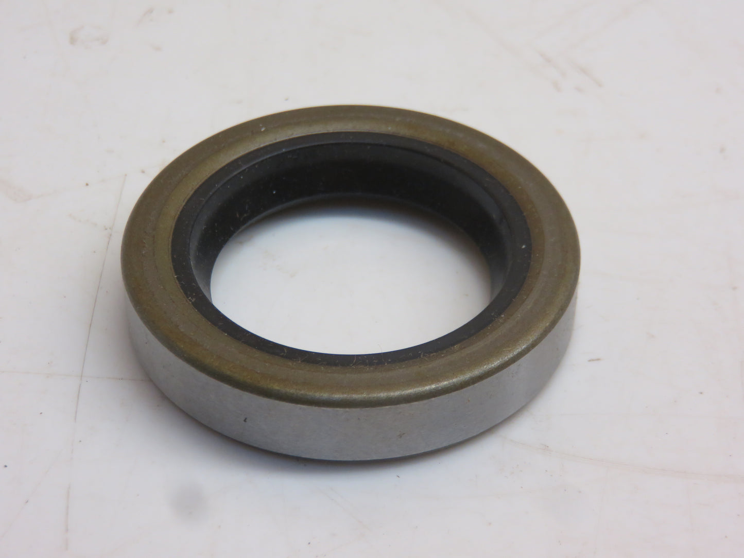 AM253T John Deere Seal For 40, 320, 420, 330, 430, 435, 1010