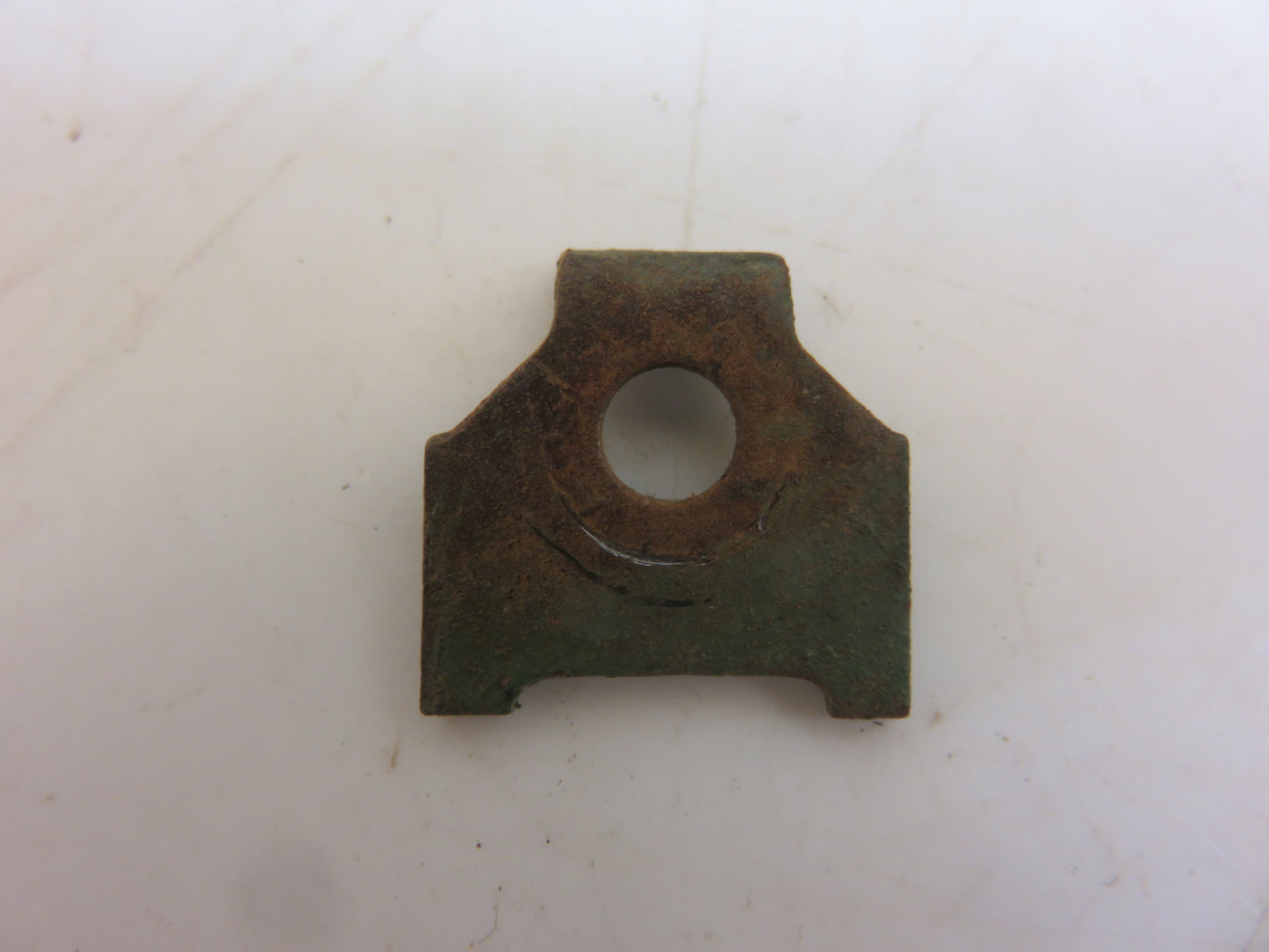 R27381 John Deere Tachometer Hold Down Clip For 2010, 3010, 4010, 5010