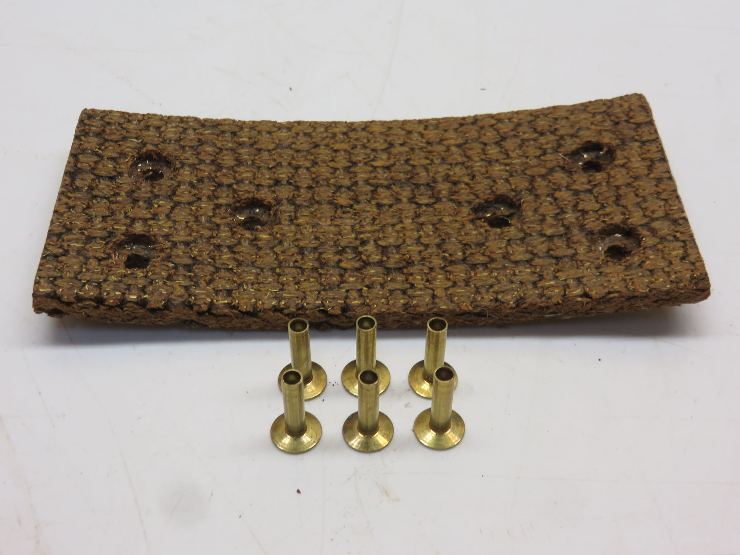 D1932R John Deere Belt Pulley Brake Lining With Rivets For A, AR, AO, D, G, R, 60, 70, 80