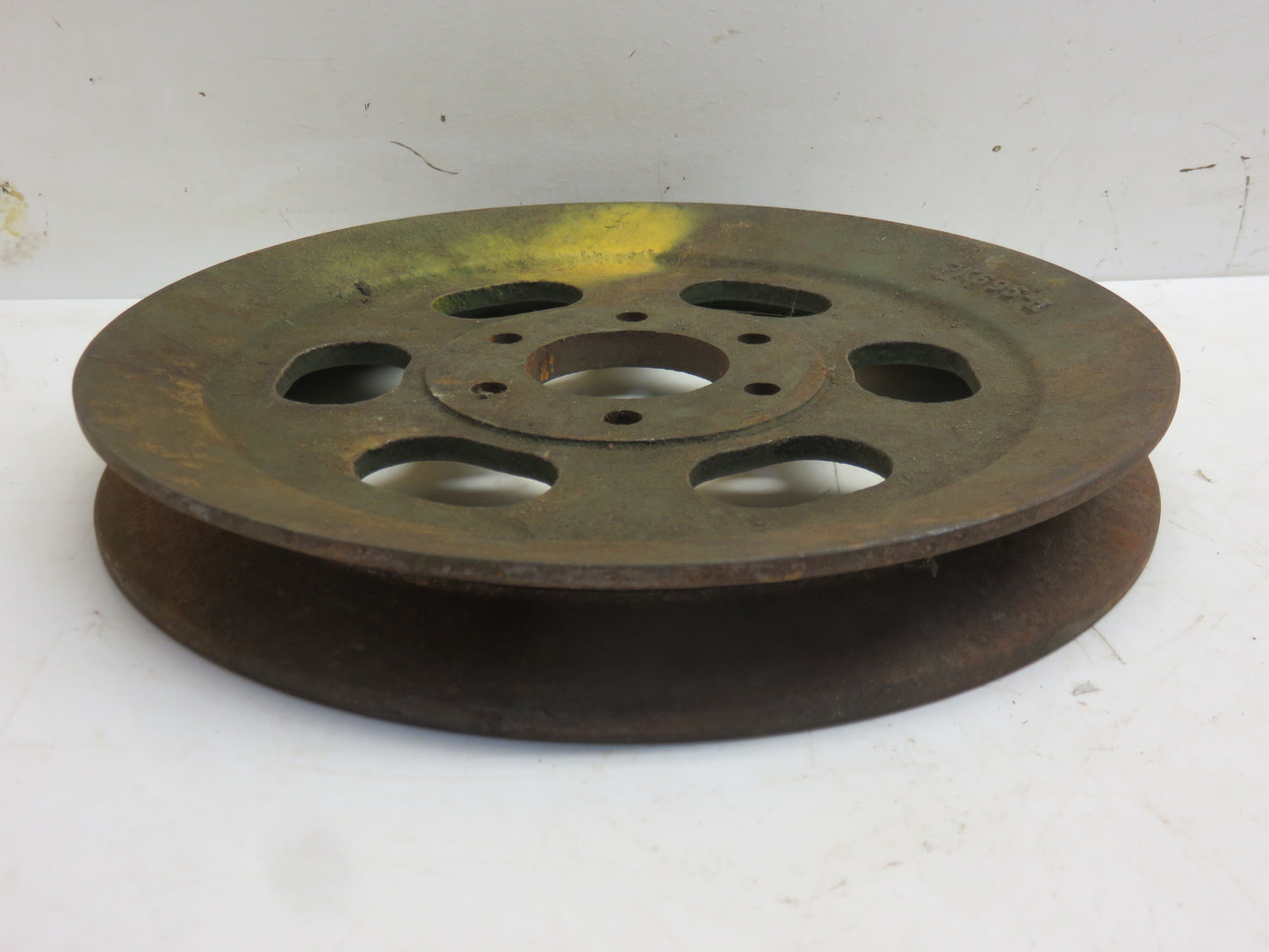 PK695H John Deere NOS Drive Feeder, Platform, Rear Beater And Fan Drive Sheave For 12A, 25