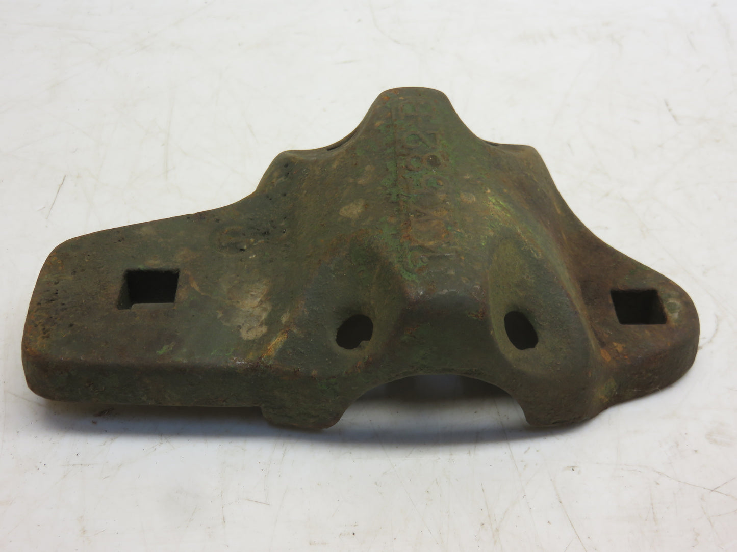 KK582B John Deere NOS Bottom Bearing Box For B, T, L, Z Disc