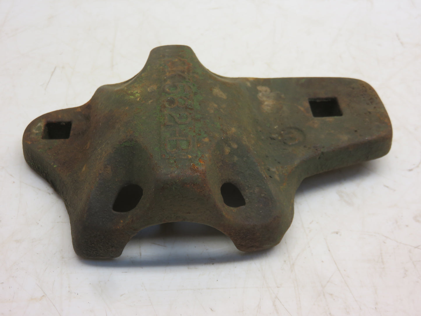 KK582B John Deere NOS Bottom Bearing Box For B, T, L, Z Disc