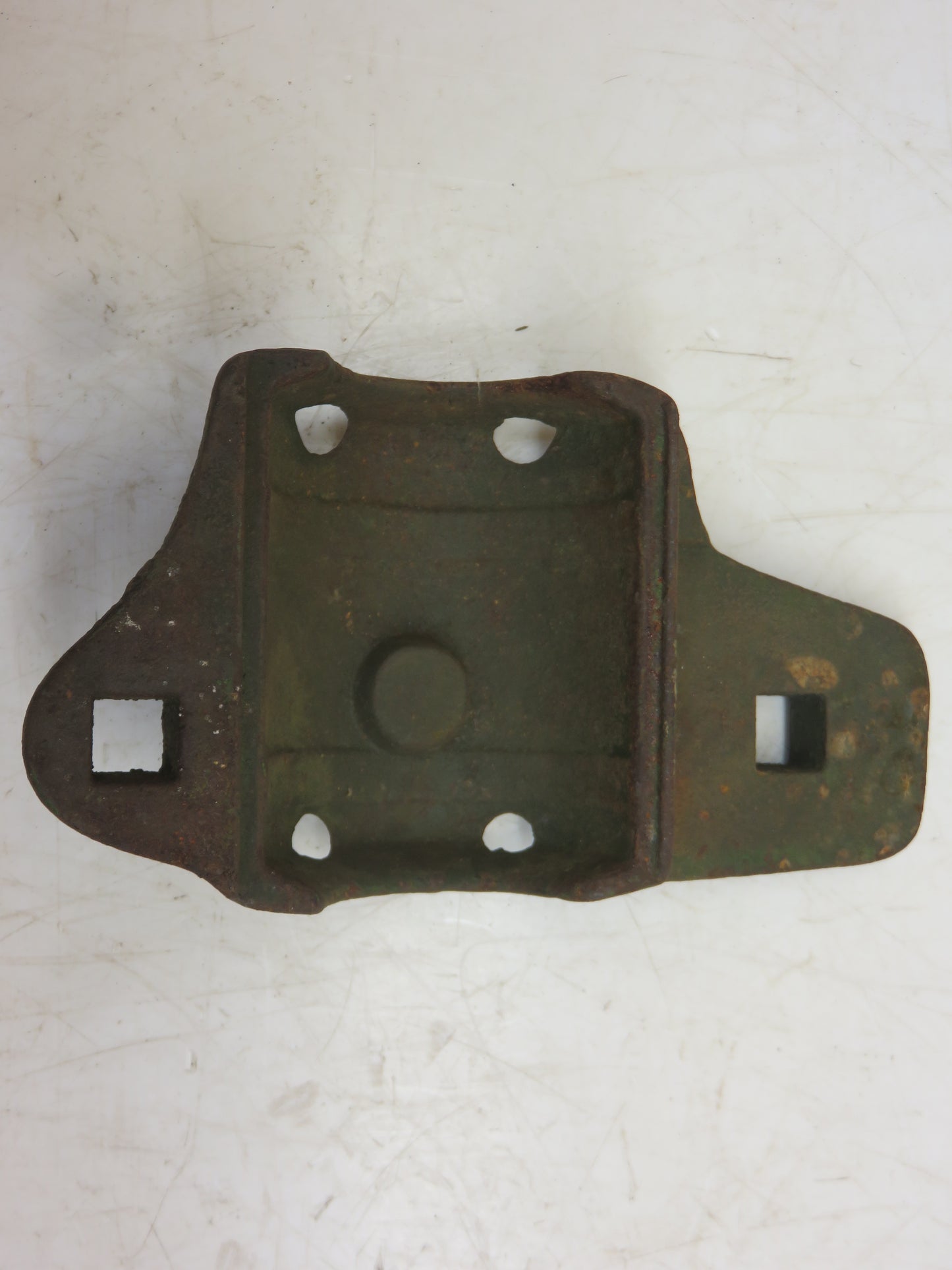 KK582B John Deere NOS Bottom Bearing Box For B, T, L, Z Disc