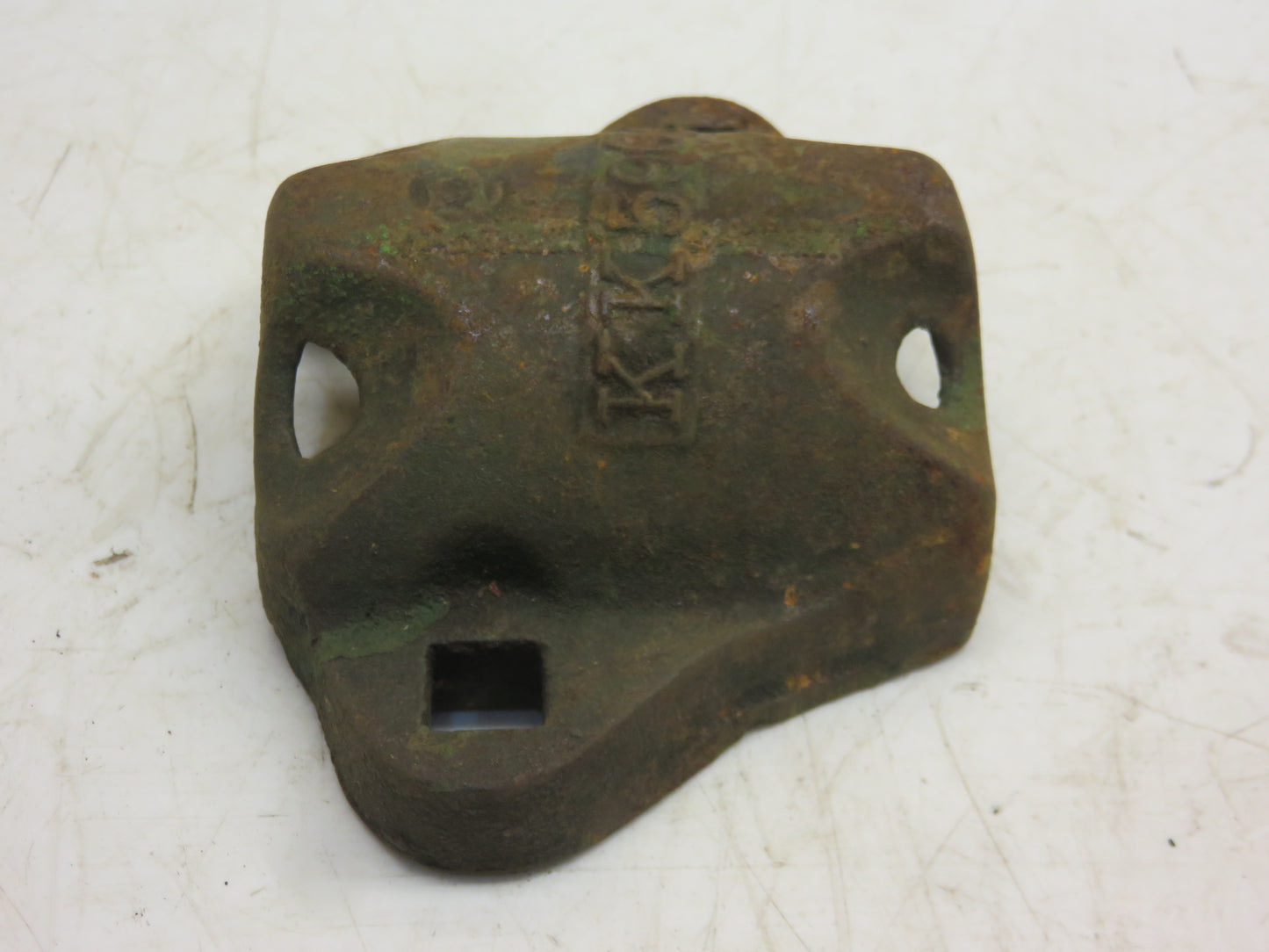 KK590B John Deere NOS Bottom Bearing Box For B, T, L, Z Disc
