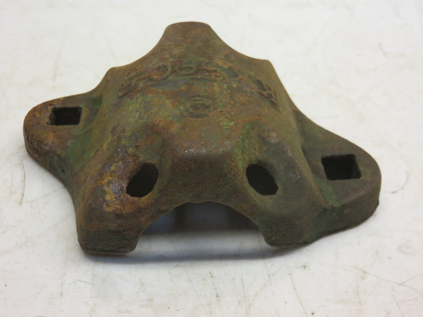 KK590B John Deere NOS Bottom Bearing Box For B, T, L, Z Disc