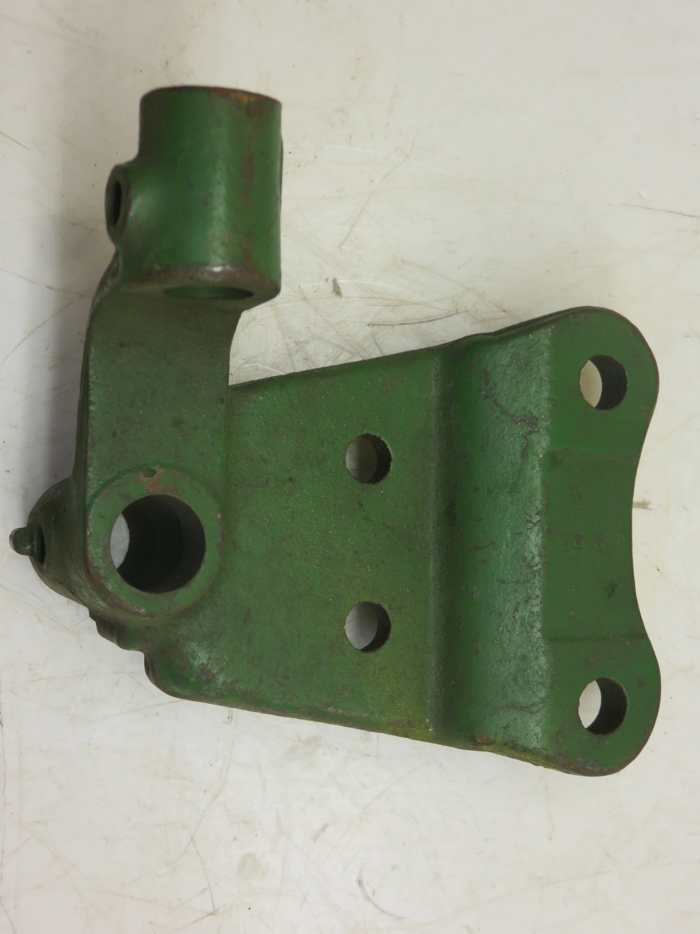 H2614B, H2181B John Deere NOS Fertilizer Hopper Bracket For 290 Corn Planter