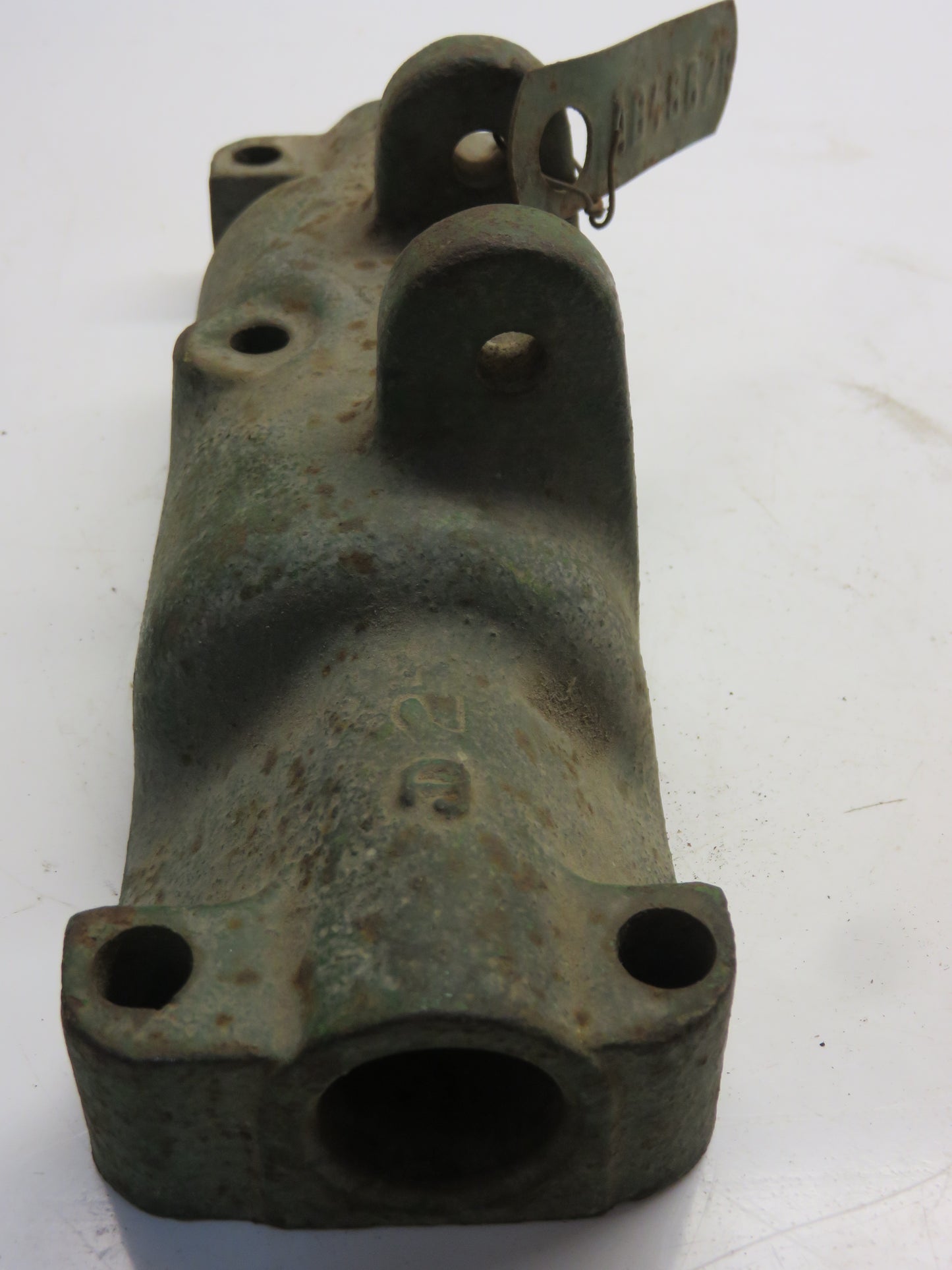 AB4662R, B3130R John Deere NOS Clutch Fork Bearing Housing For 50