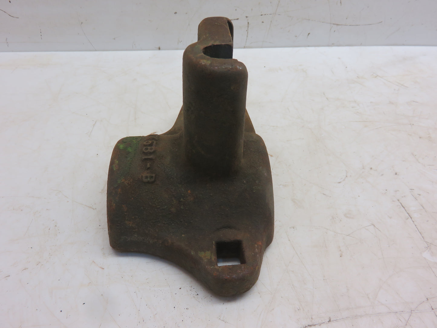 KK581B John Deere NOS Top Bearing Box For B, T, L, Z Disc