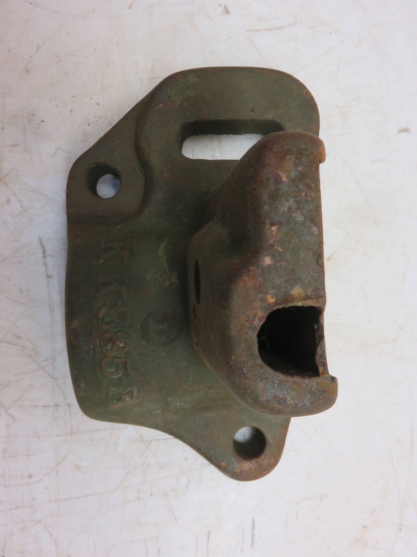 KK585B John Deere NOS Top Bearing Box For B Disc