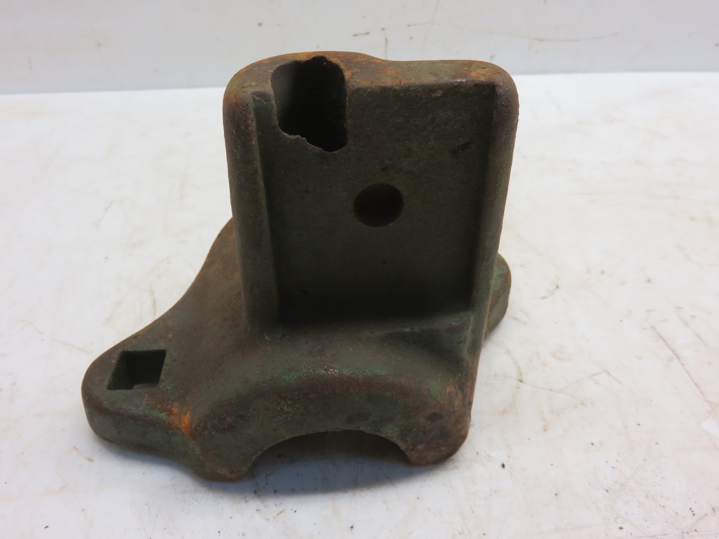 KK589B John Deere NOS Top Bearing Box For B, T, L, Z Disc