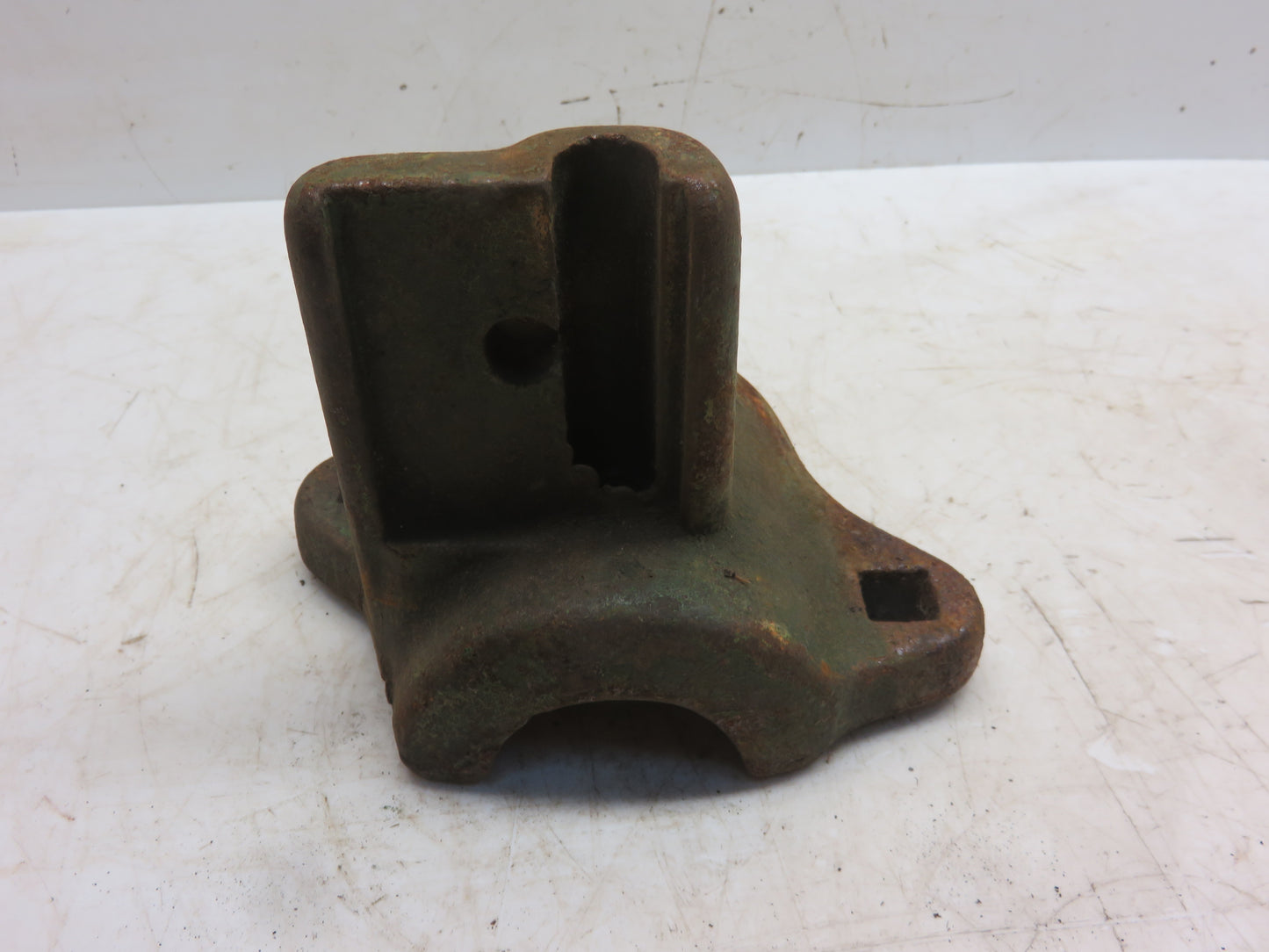KK591B John Deere NOS Top Bearing Box For B, T, L, Z Disc