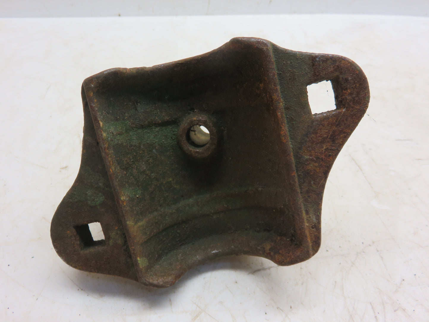 KK591B John Deere NOS Top Bearing Box For B, T, L, Z Disc