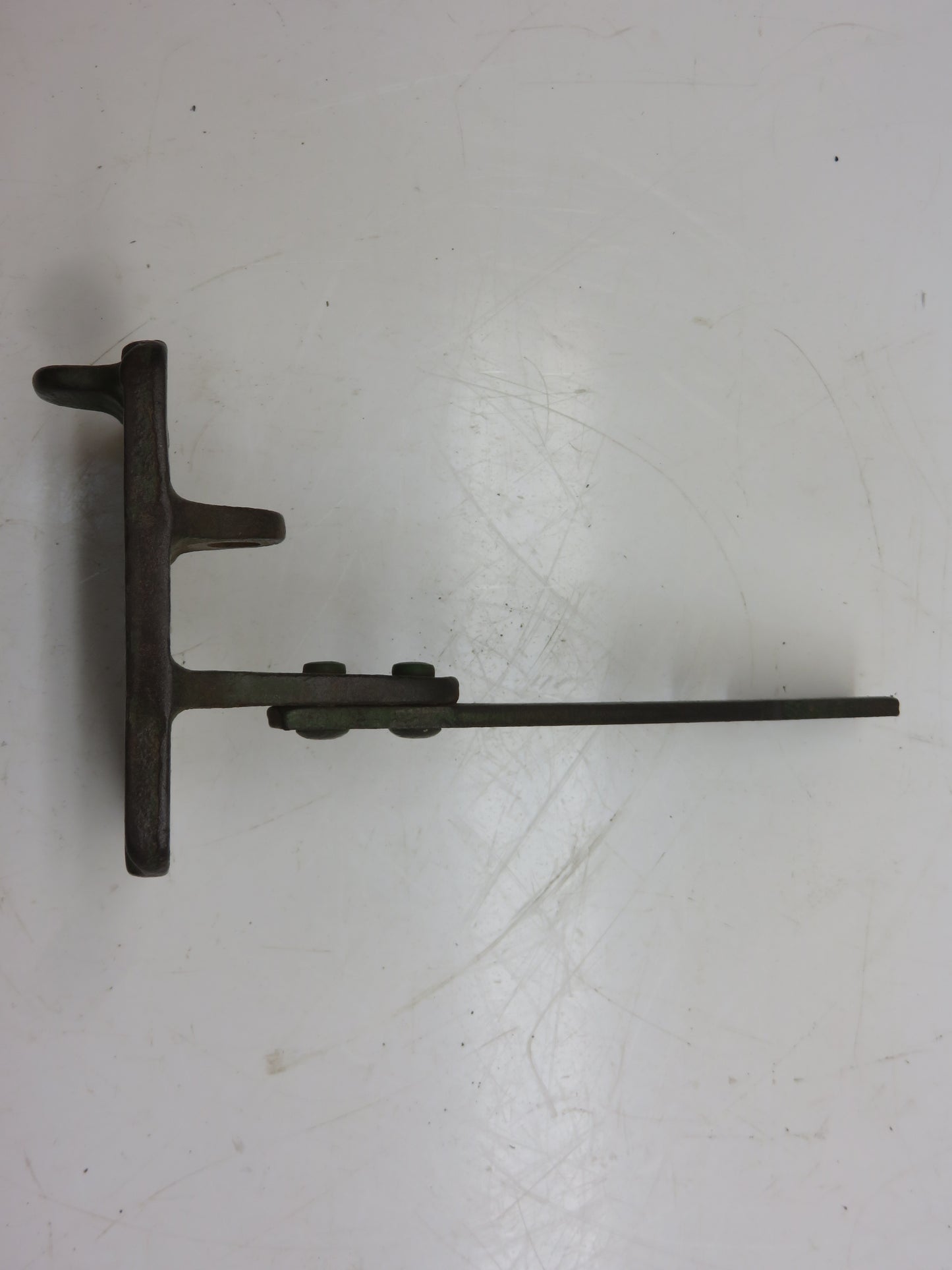 AR1117R, R1317R John Deere Left Hand Brake Pedal With Latch For 80, 820, 830