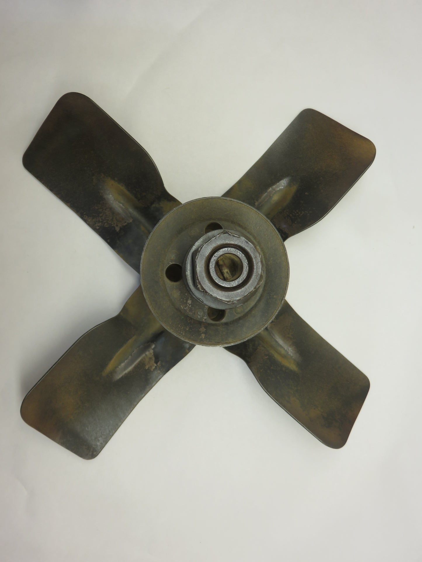 AM1810T John Deere Fan Assembly For 40, 320, 330