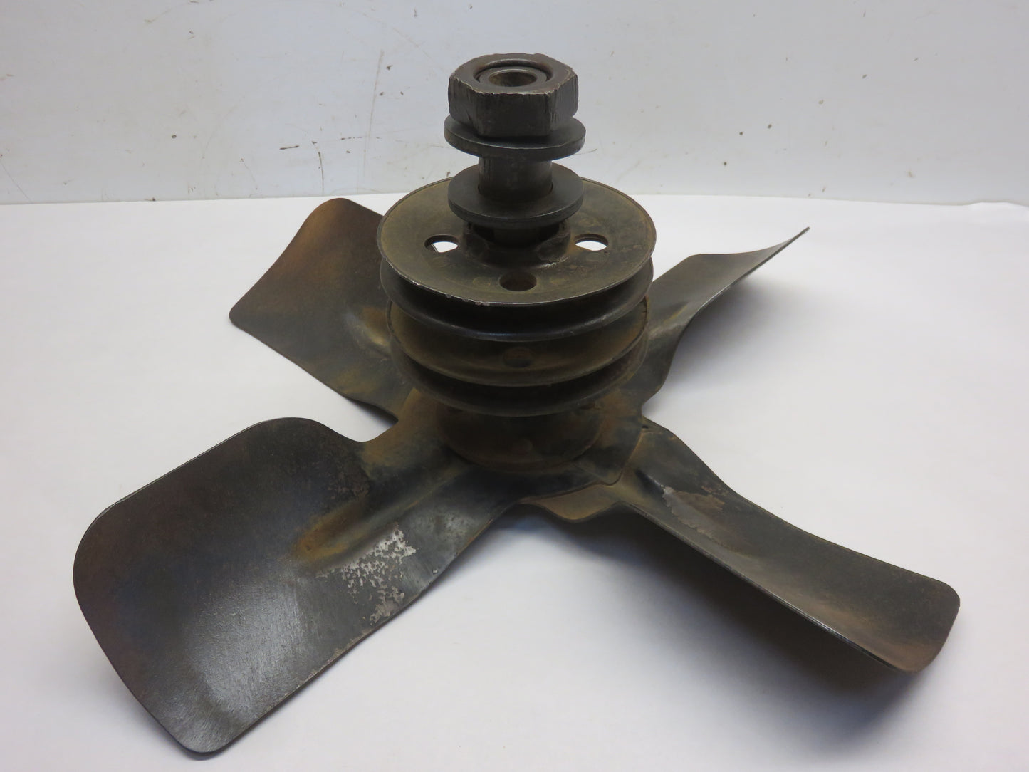 AM1810T John Deere Fan Assembly For 40, 320, 330