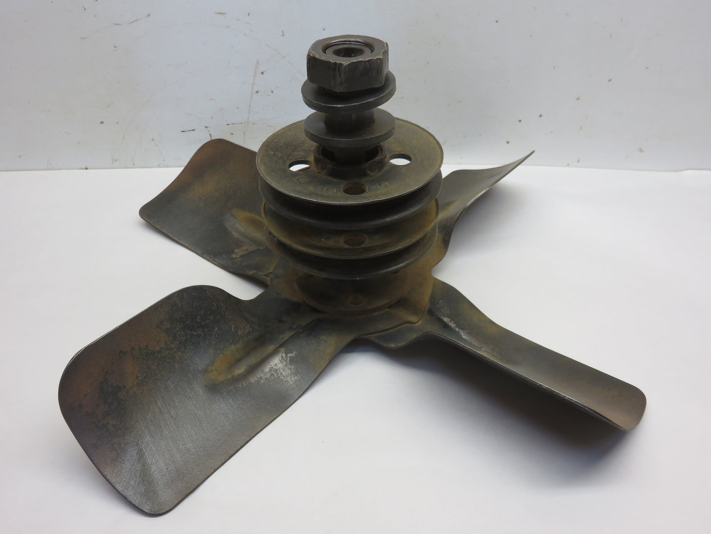 AM1810T John Deere Fan Assembly For 40, 320, 330