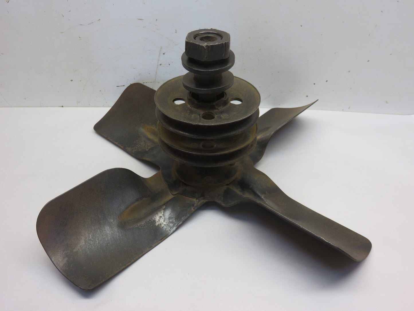 AM1810T John Deere Fan Assembly For 40, 320, 330