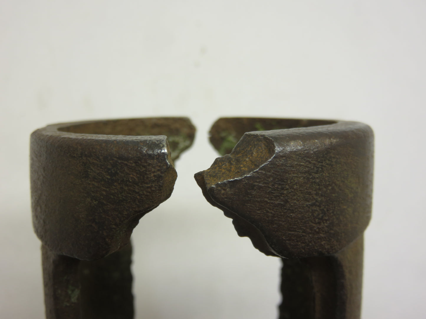 D1093R John Deere Vertical Air Cleaner Elbow For D