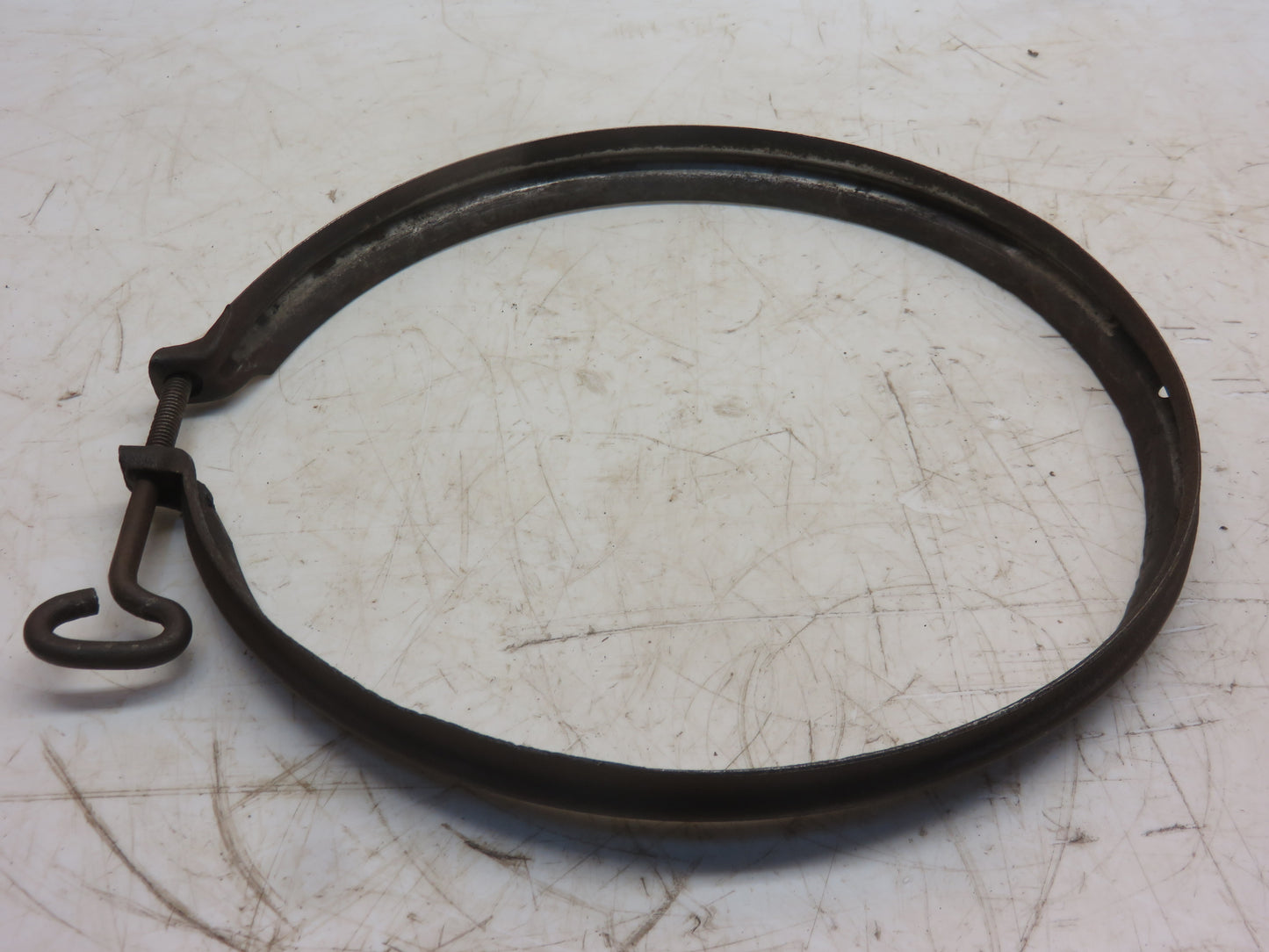 AD1896R John Deere Air Cleaner Oil Bowl Clamp For D, 70, 720, 730