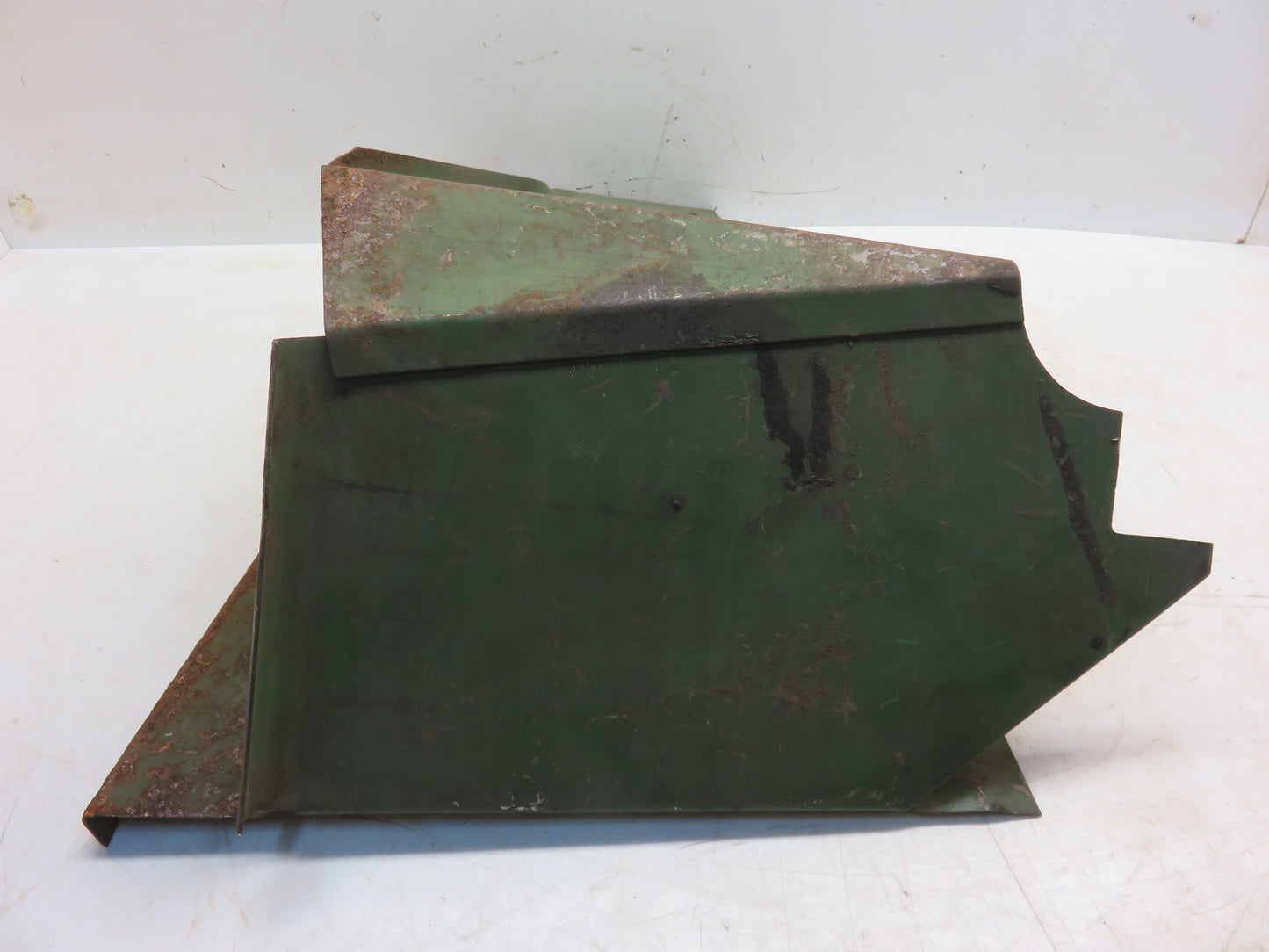 AJ8491N John Deere NOS Snapping Rolls Trash Chute For 101 Corn Picker