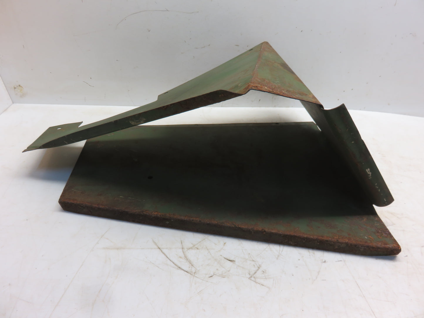 AJ8491N John Deere NOS Snapping Rolls Trash Chute For 101 Corn Picker