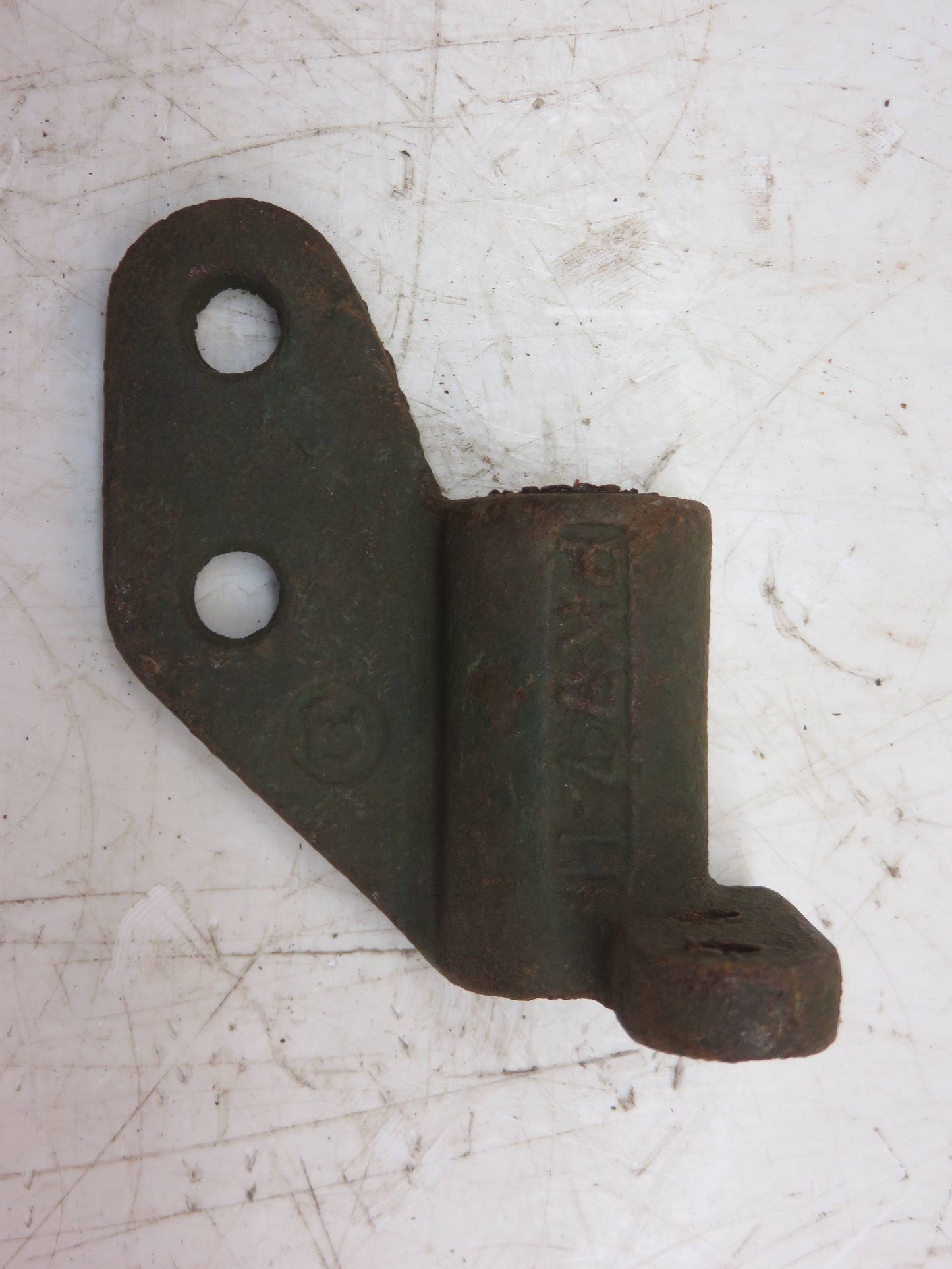 PK77H John Deere Sieves And Shaker Left Hand Rear Stud Bracket For 12A, 25, 30 Combine