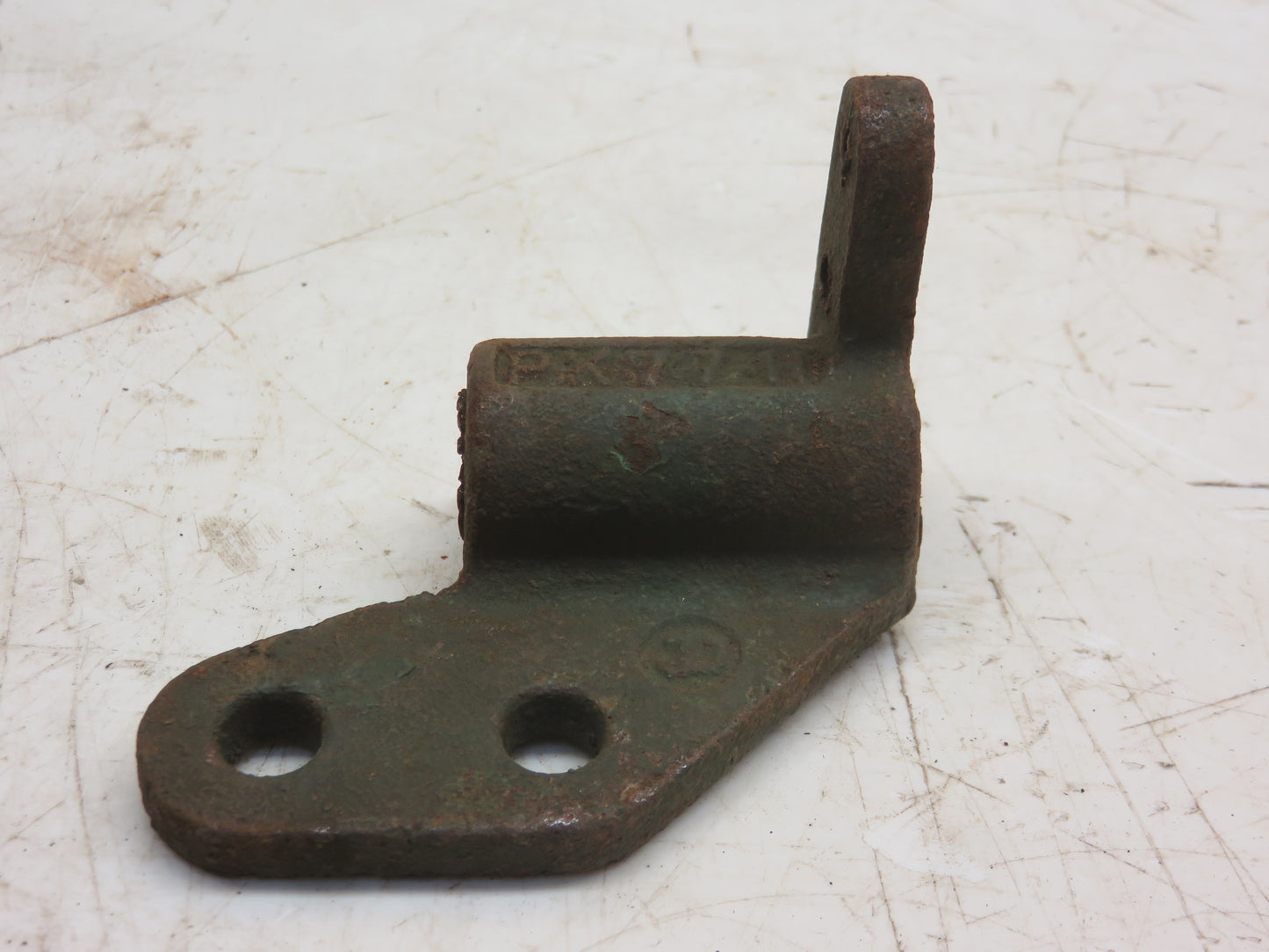 PK77H John Deere Sieves And Shaker Left Hand Rear Stud Bracket For 12A, 25, 30 Combine