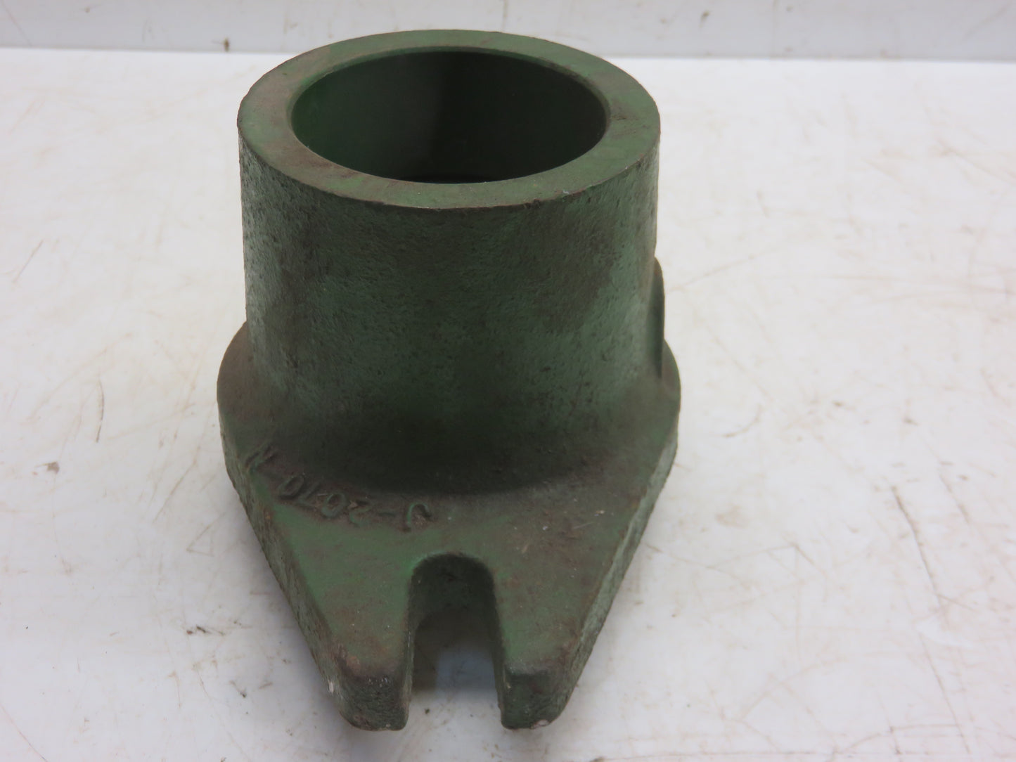 J2070N John Deere NOS Bearing Quill For 10, 210, 410 Corn Head