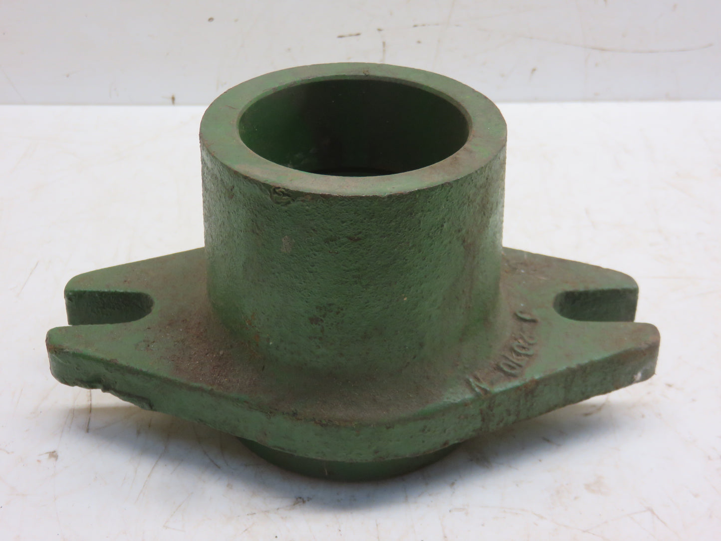 J2070N John Deere NOS Bearing Quill For 10, 210, 410 Corn Head