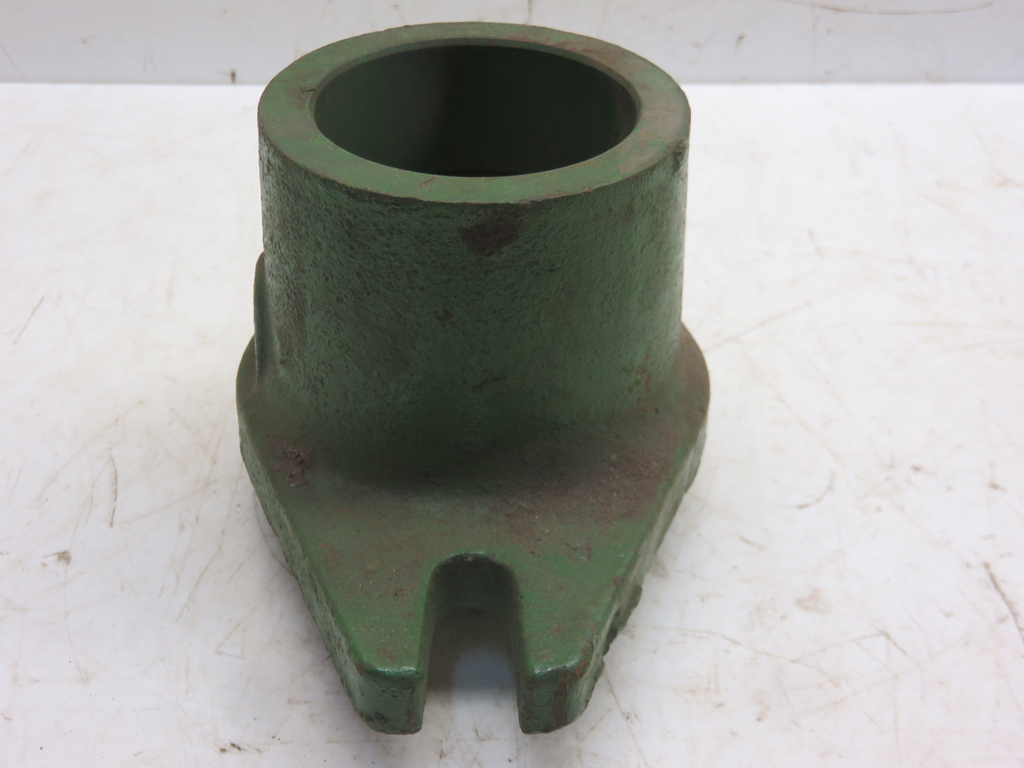 J2070N John Deere NOS Bearing Quill For 10, 210, 410 Corn Head