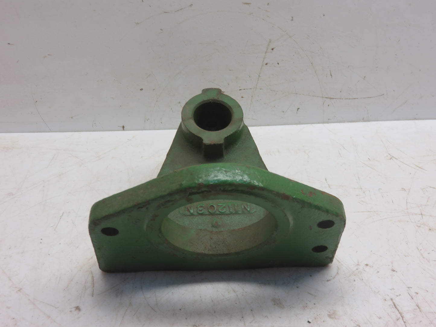 N11208N John Deere NOS Trash Wheel Drive Bracket For 210, 410 Corn Head