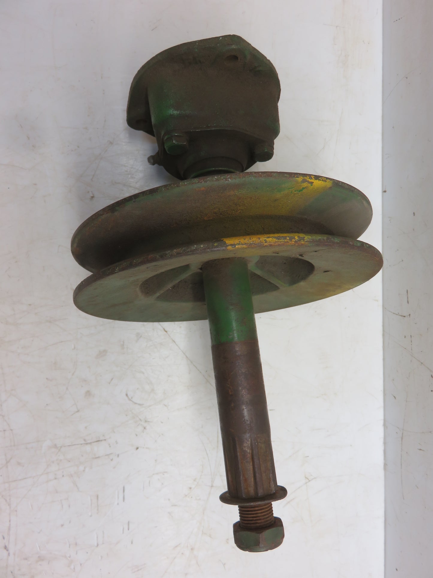 PK1642H, PK1456H John Deere NOS Drive Shaft, Pulley And Bearing Quill For 30 Combine