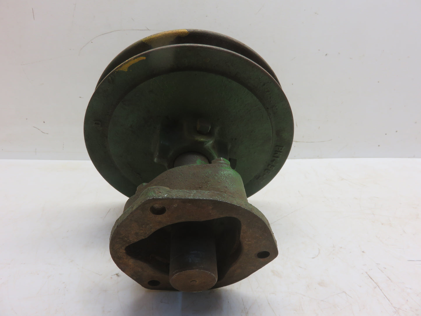 PK1642H, PK1456H John Deere NOS Drive Shaft, Pulley And Bearing Quill For 30 Combine