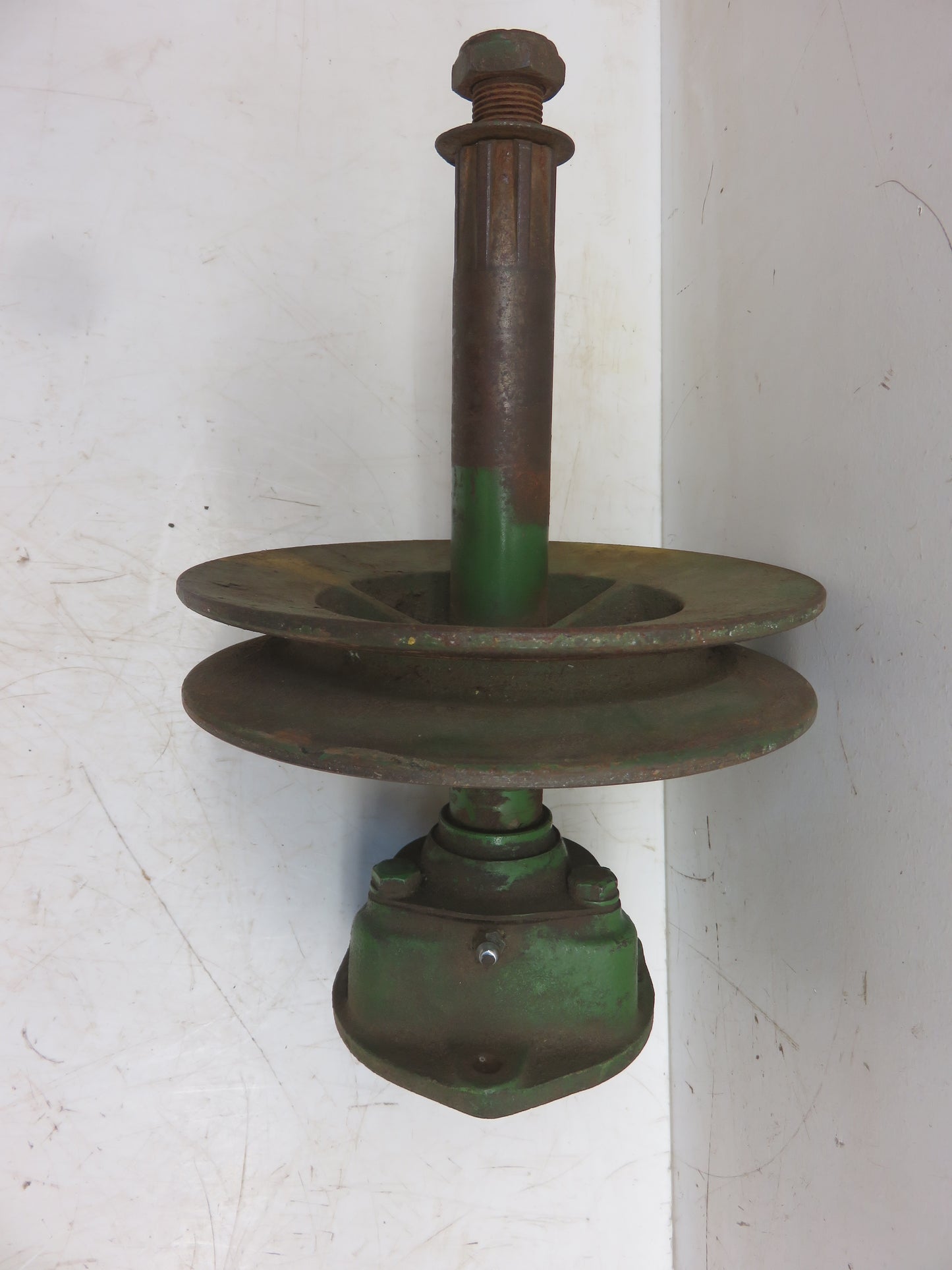 PK1642H, PK1456H John Deere NOS Drive Shaft, Pulley And Bearing Quill For 30 Combine