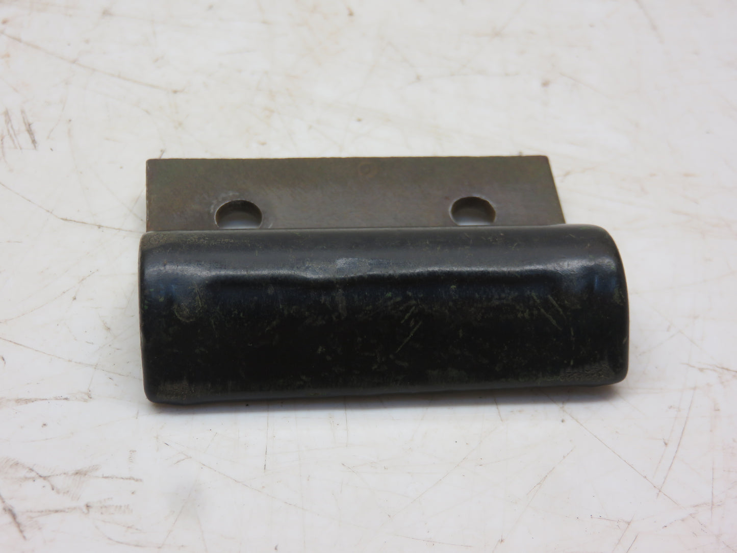 R27534 John Deere Hydraulic Line Clamp For 3010, 4010, 3020, 4000, 4020, 4320, 4520, 4620