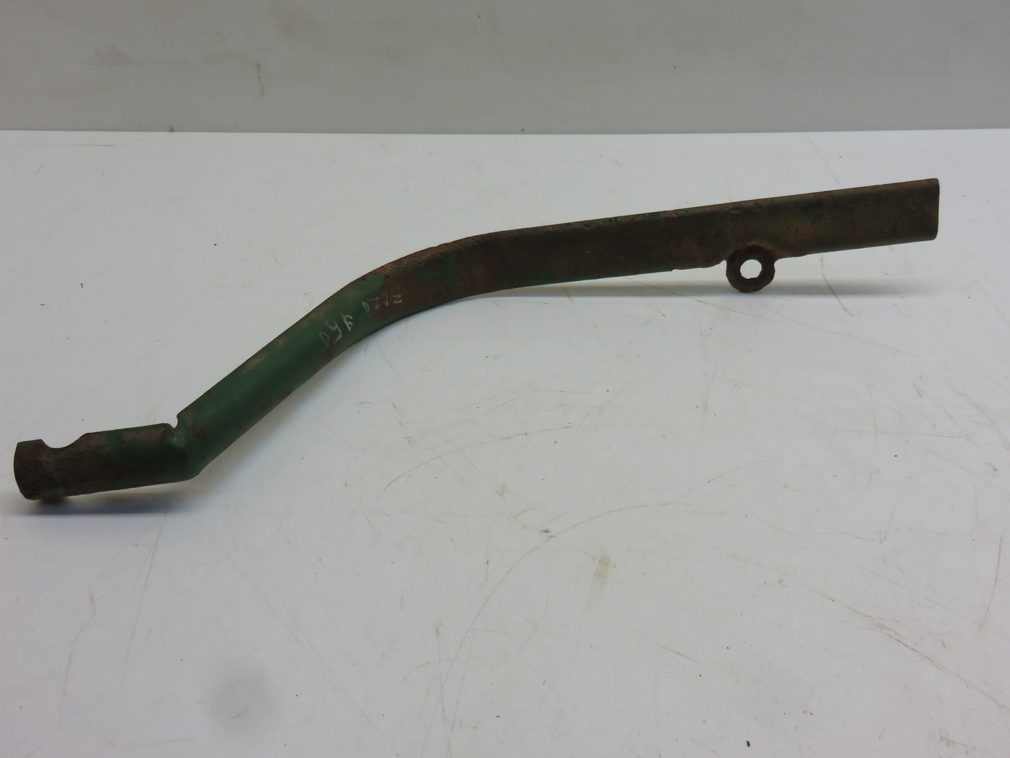 R27641, R34045 John Deere Fender Light Wire Harness Shield For 3020