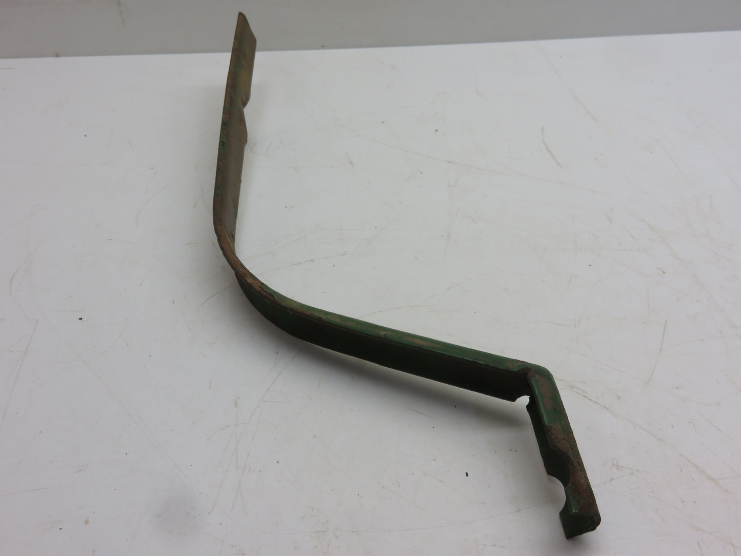 R27641, R34045 John Deere Fender Light Wire Harness Shield For 3010