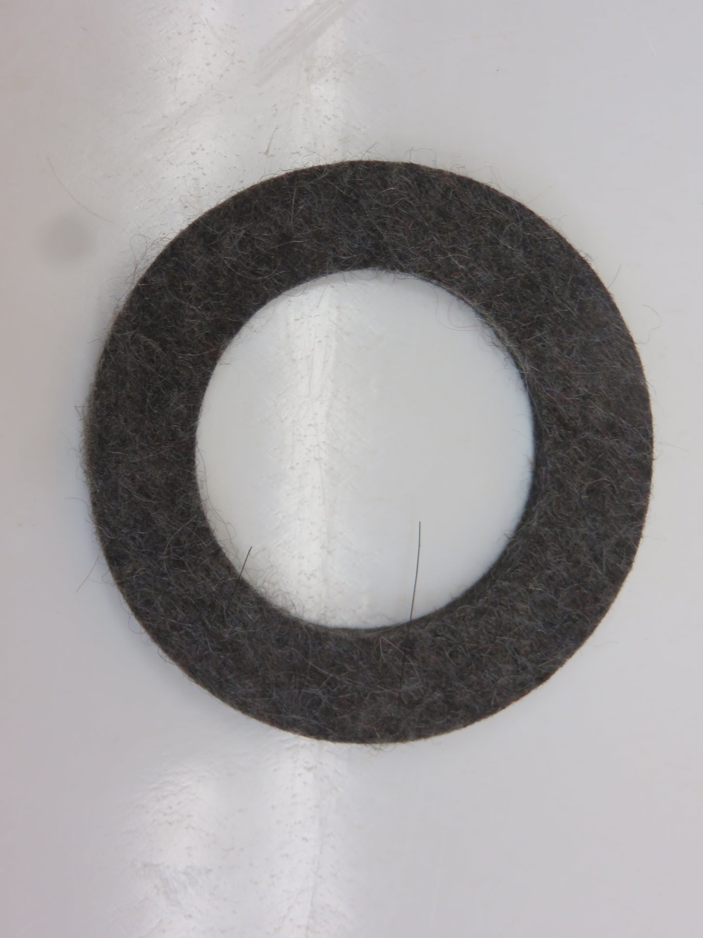 D636R John Deere NOS Front Hub Felt Washer For A, B, D, G, 50, 60, 70, 520, 620, 720