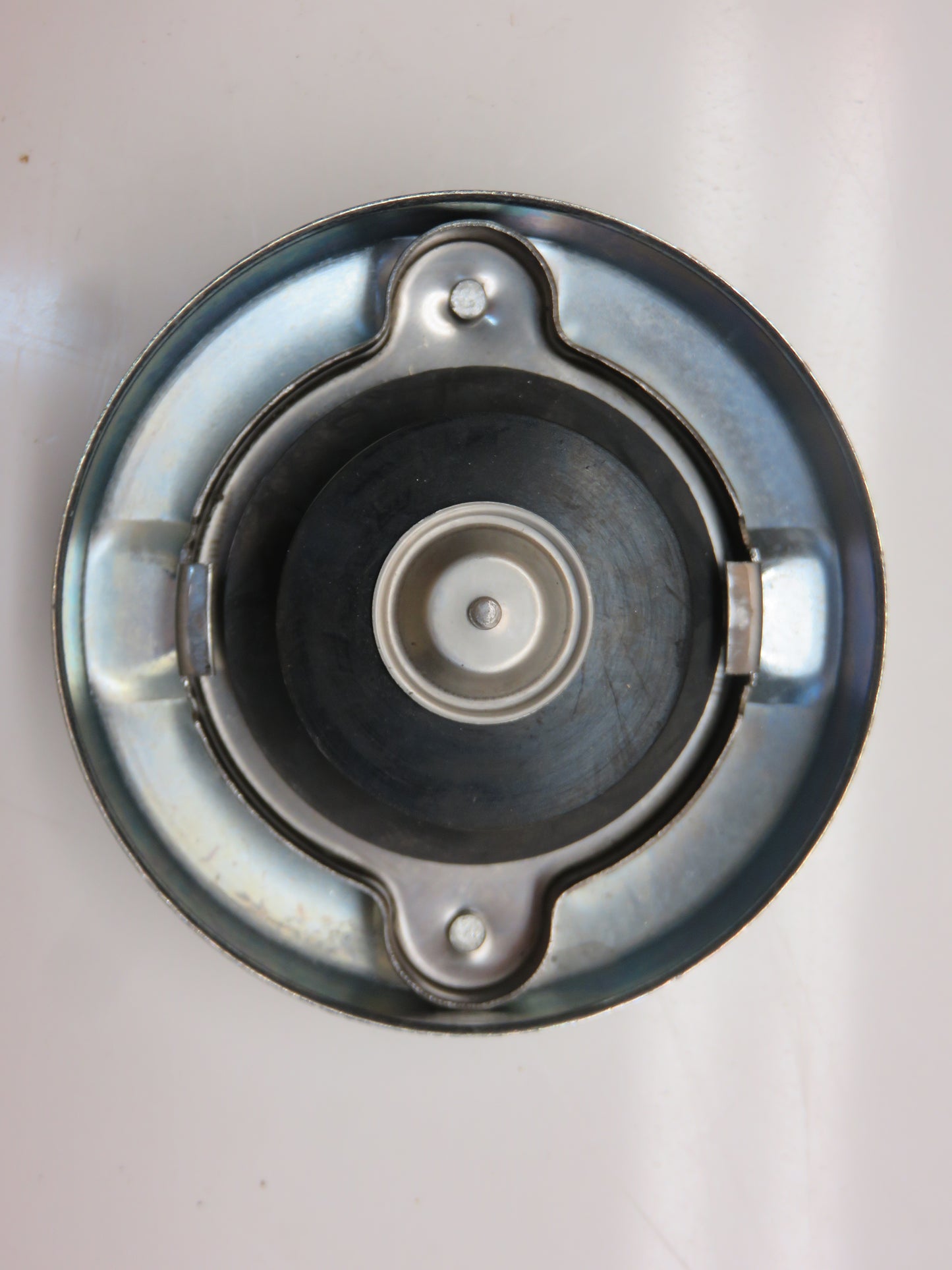 AA5757R John Deere Radiator Cap For 50, 60, 70, 80, 420, 520, 620, 720, 820