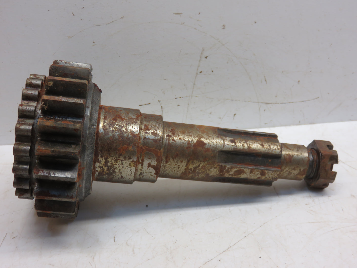 AF2351R John Deere NOS Transmission Driveshaft And Gear For 70